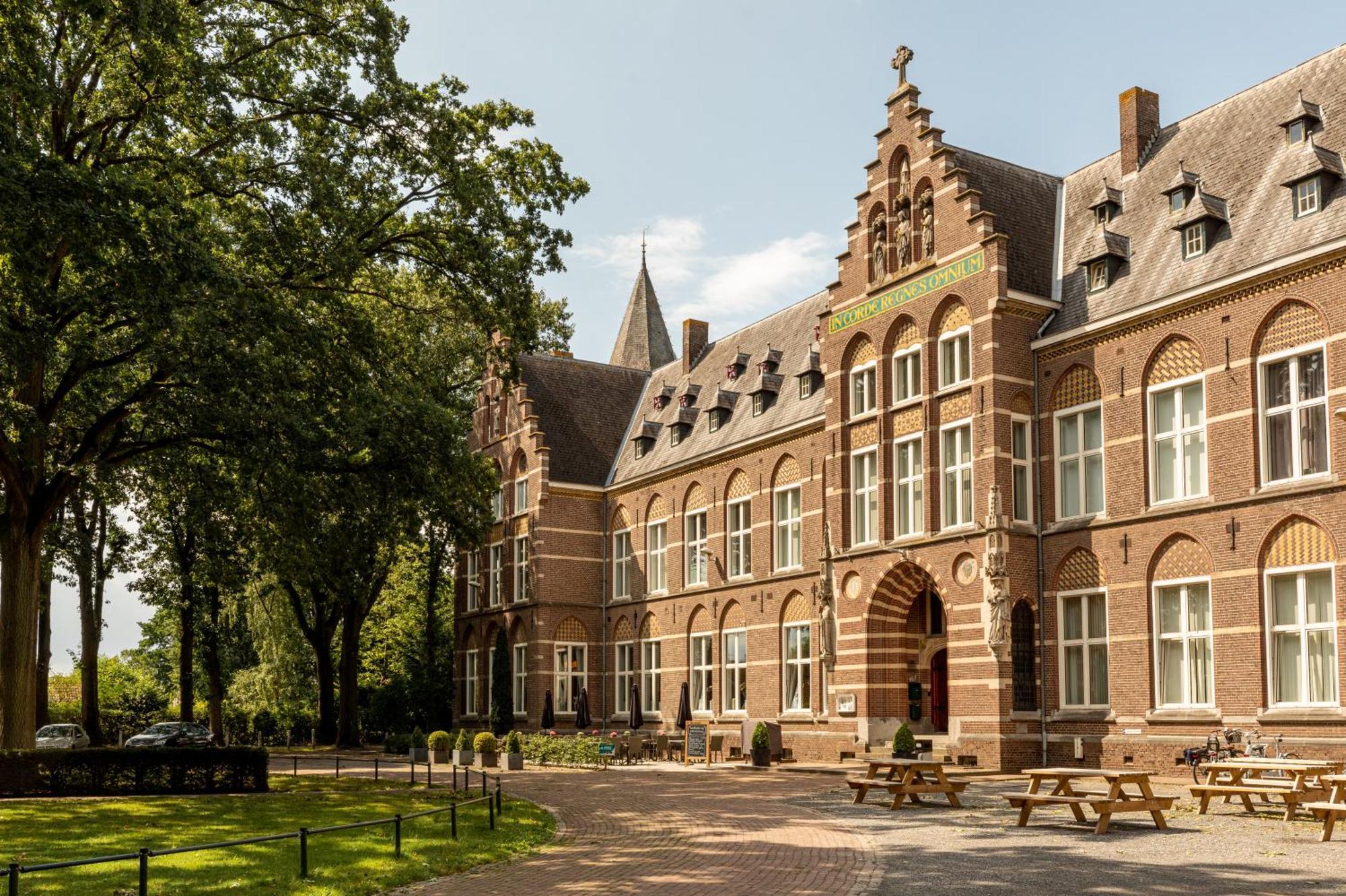 Bovendonk Business- & Eventlocatie Hoeven Bagian luar foto